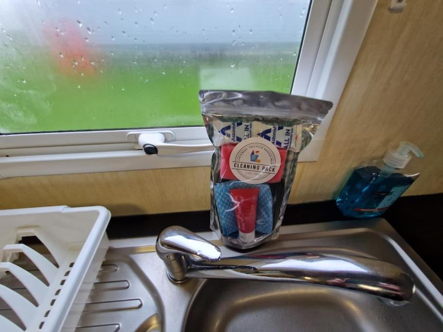 Homely 3 Bed Van @ Weymouth Bay Exterior foto